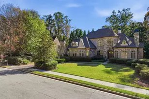 841 Camden Park Ct NE, Atlanta, GA 30342 - Photo 4