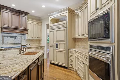 841 Camden Park Court NE, Atlanta, GA 30342 - Photo 22