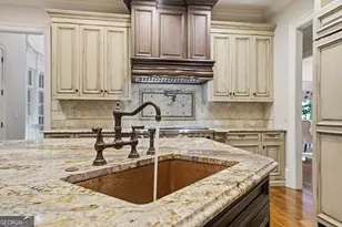 841 Camden Park Ct NE, Atlanta, GA 30342 - Photo 12