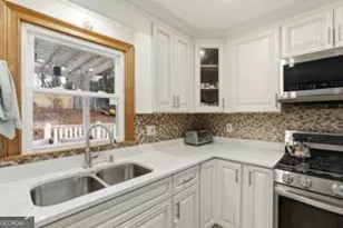 4040 Camaron Way, Snellville, GA 30039 - Photo 10