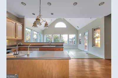 221 Lyman Hall, Savannah, GA 31410 - Photo 18