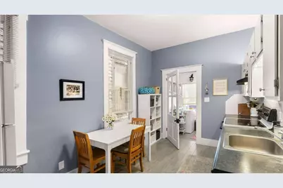 534 E Waldburg Street, Savannah, GA 31401 - Photo 12