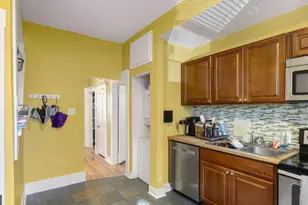 534 E Waldburg St, Savannah, GA 31401 - Photo 24