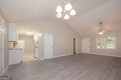 1003 Salisbury Trail, Riverdale, GA 30296 - Photo 4