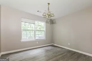 6233 Hickory Ln Cir, Union City, GA 30291 - Photo 6