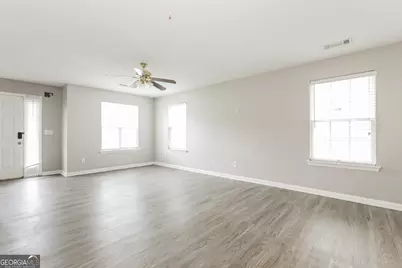 6233 Hickory Lane Circle, Union City, GA 30291 - Photo 4