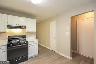 733 Emerald Forest Circle, Lawrenceville, GA 30044 - Photo 8