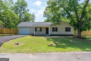 117 Royal Cir, Fitzgerald, GA 31750 - Photo 1
