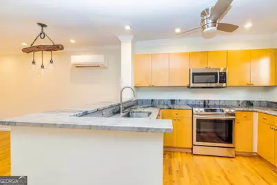 3501 Roswell Road NE #APT 501, Atlanta, GA 30305 - Photo 8