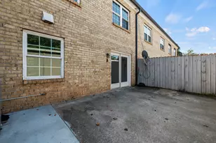 310 Winding River Dr, Sandy Springs, GA 30350 - Photo 16