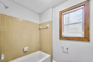 1552 Golf Link Dr, Stone Mountain, GA 30088 - Photo 10