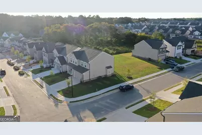 305 Sterling Creek Way, Loganville, GA 30052 - Photo 8