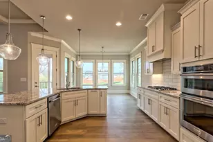 2226 Orchard Ct, Clarkesville, GA 30523 - Photo 2