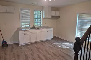 395 S Elm St, Commerce, GA 30529 - Photo 4