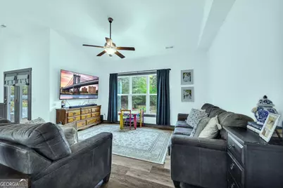 153 N Point Circle, Hartwell, GA 30643 - Photo 10