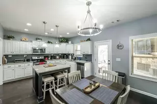 219 Candlewood Dr, Carrollton, GA 30117 - Photo 18