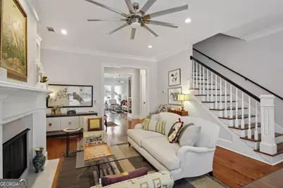 318 E Hall Street, Savannah, GA 31401 - Photo 8