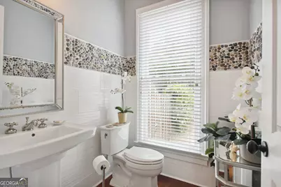 318 E Hall Street, Savannah, GA 31401 - Photo 18