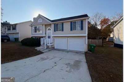 6091 Raintree Bend, Lithonia, GA 30058 - Photo 2