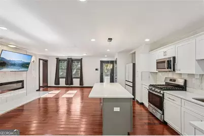 1689 Derry Avenue, Atlanta, GA 30310 - Photo 8