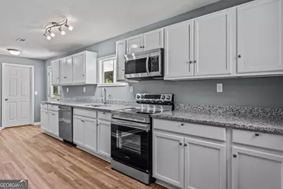 215 Hunter Street, Union Point, GA 30669 - Photo 10