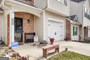 6674 Sunset Valley Cir, Rex, GA 30273 - Photo 2