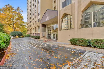 2479 Peachtree Road NE #APT 506, Atlanta, GA 30305 - Photo 2