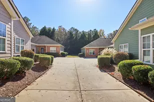 1502 Commonwealth Cir, Newnan, GA 30263 - Photo 4