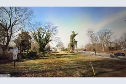 2300 M L King Jr Drive SW, Atlanta, GA 30310 - Photo 6