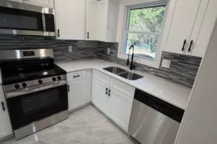 2250 Kings Gate Circle, Snellville, GA 30078 - Photo 4