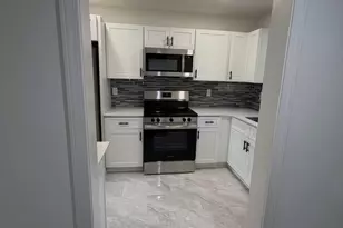 2250 Kings Gate Circle, Snellville, GA 30078 - Photo 2