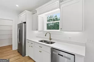 217 Sweetwater Blvd, Brunswick, GA 31525 - Photo 6