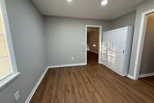 7161 Pine St, Jonesboro, GA 30236 - Photo 8