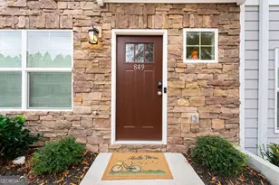 849 SW Crestwell Ct Way SW, Atlanta, GA 30331 - Photo 2