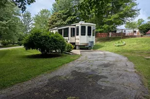 314 Moccasin Ln, Blairsville, GA 30512 - Photo 2