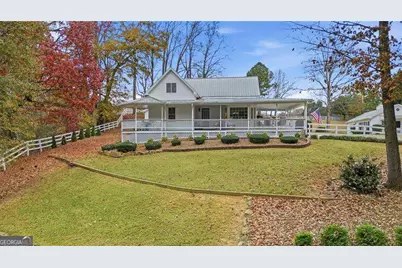 8525 Lanierland Farms Drive, Gainesville, GA 30506 - Photo 2