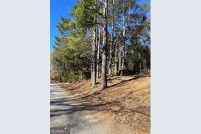 2316 Hi Roc Circle NE, Conyers, GA 30012 - Photo 4