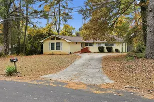 2713 Neptune Pl, Decatur, GA 30034 - Photo 2