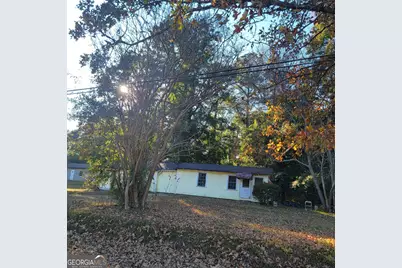 156 Pine Circle, Lagrange, GA 30241 - Photo 4