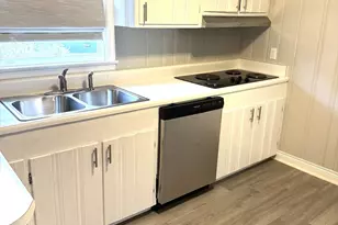 819 Ellenwood Circle W, Macon, GA 31204 - Photo 4