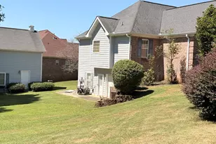 2600 Crest Valley Dr, Conyers, GA 30094 - Photo 2
