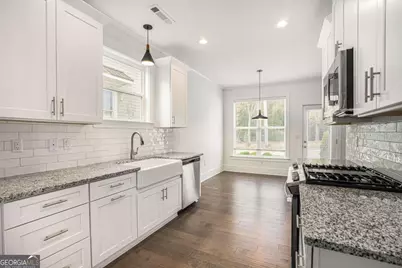 352 Davis Street, Monroe, GA 30655 - Photo 14