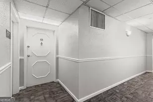 2479 Peachtree Rd NE, Atlanta, GA 30305 - Photo 8