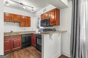 2479 Peachtree Rd NE, Atlanta, GA 30305 - Photo 18