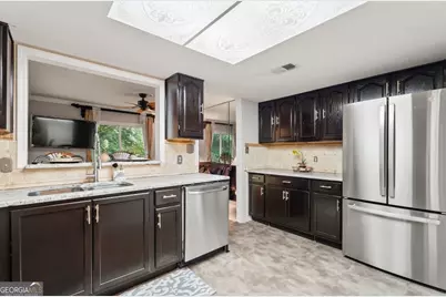 81 Hampshire Court, Avondale Estates, GA 30002 - Photo 8