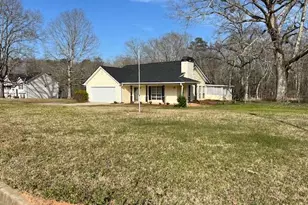 328 Cattlemans Cir, McDonough, GA 30252 - Photo 2