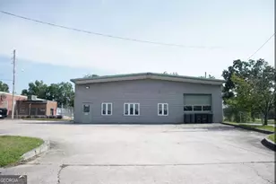 1876 Columbia Ave, College Park, GA 30337 - Photo 1