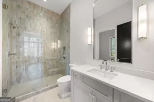 469 Emily Reed Ln, Atlanta, GA 30342 - Photo 32