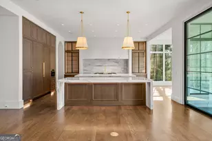 469 Emily Reed Ln, Atlanta, GA 30342 - Photo 18