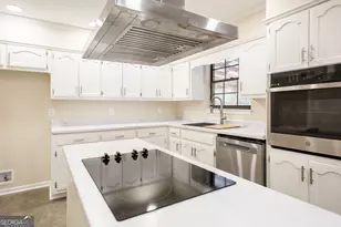 407 Pineview Dr, Waycross, GA 31501 - Photo 14